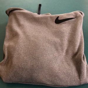 Men’s Nike hooded sweatshirt
